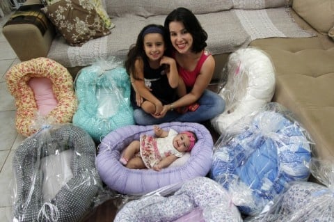 A filha mais velha de Renata Fraga é Valentina, com cinco anos e a mais nova é Maitê, com apenas quatro meses