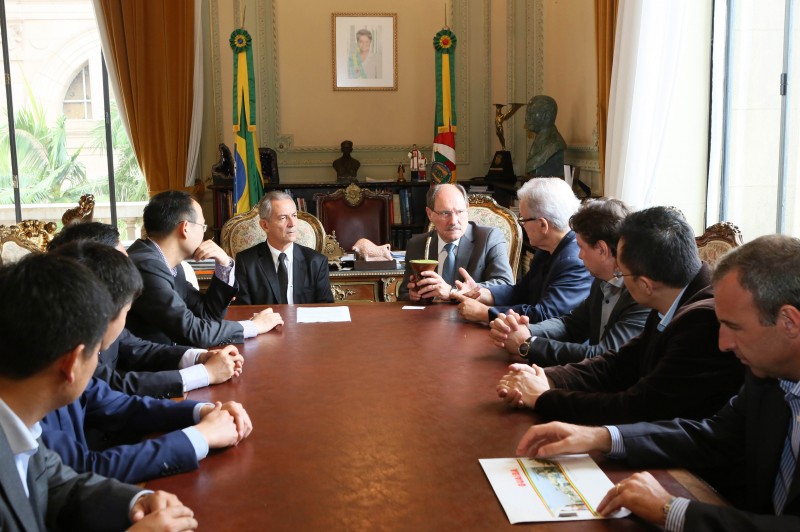Delegação da empresa foi recebida pelo governador José Ivo Sartori