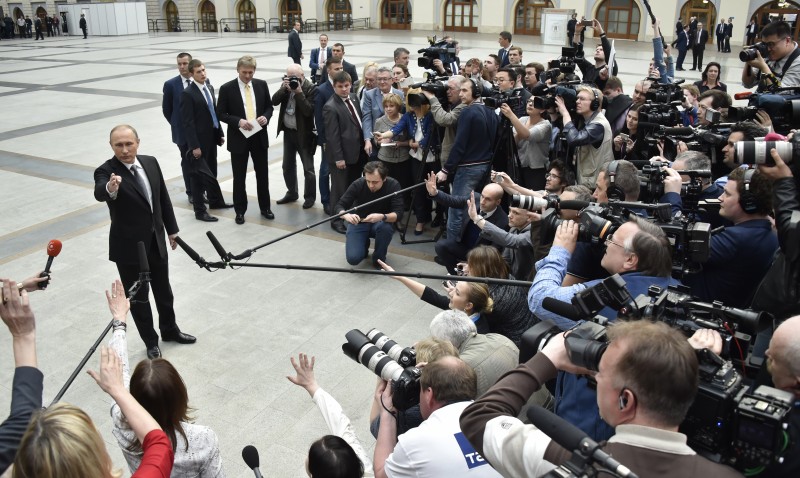 Putin é envolvido na revelação, seguida pelo apelo de 10 países para exclusão da Rússia da Rio-2016