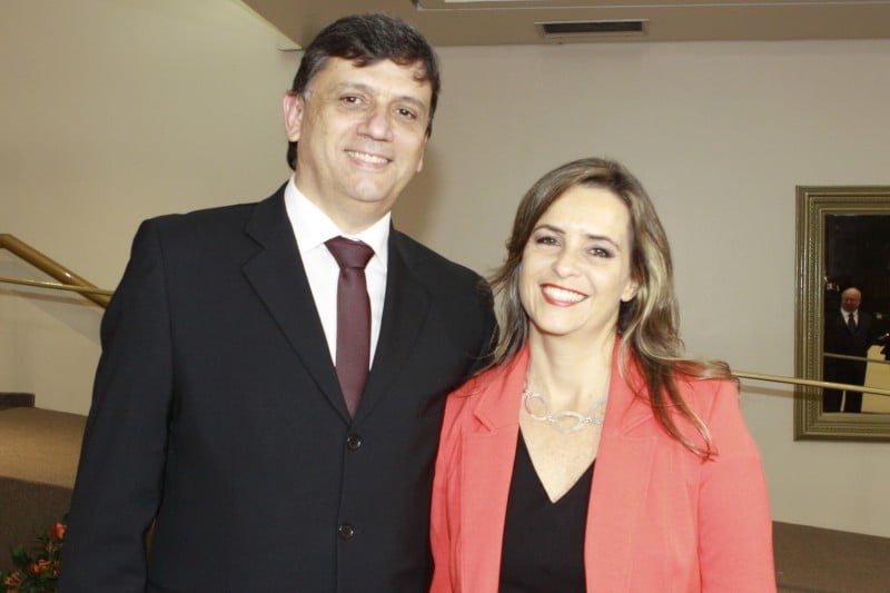 Antonio Cesa Longo e Margot Dreher, ele o presidente da Agas