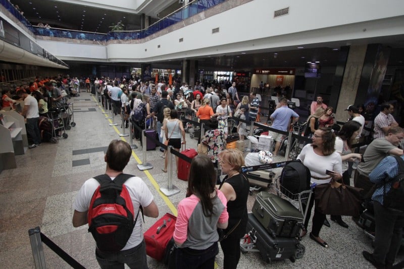 Companhias aéreas concordam como fim da franquia de bagagem, mas criticam o cronograma definido pela agência