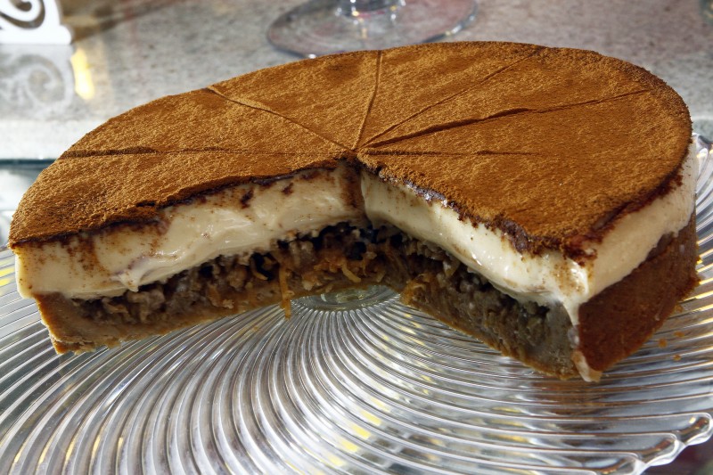 Torta de ma&ccedil;&atilde; com receita pr&oacute;pria, batizada de "Jardim do &Eacute;den". Foto: MARCELO G. RIBEIRO/JC