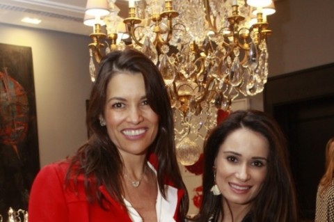 Nora Livonius Teixeira com a anfitriã, Ana Paula Vasconcellos Ribeiro 