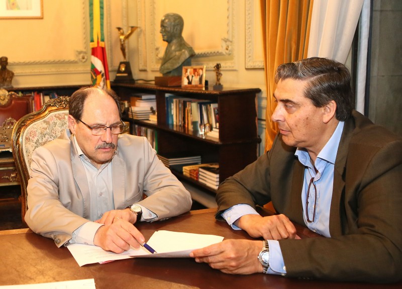 Governador José Ivo Sartori assinou ontem a extensão do prazo