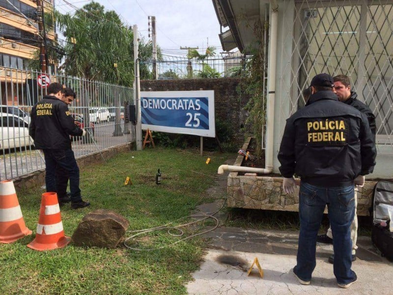 Polícia Federal faz perícia em sede do DEM em Porto Alegre  