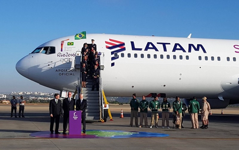 O avião com a chama Olímpica pousou nesta terça-feira em Brasília