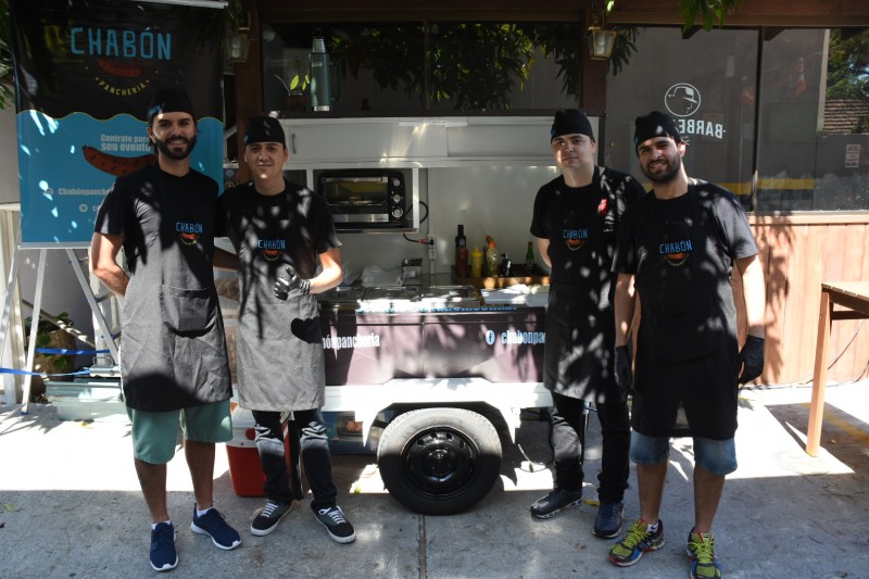 Os guris da Chab&oacute;n Pancheria atendem eventos com carrinho, e t&ecirc;m planos de expans&atilde;o Foto: Chab&oacute;n Pancheria/Divulga&ccedil;&atilde;o/JC