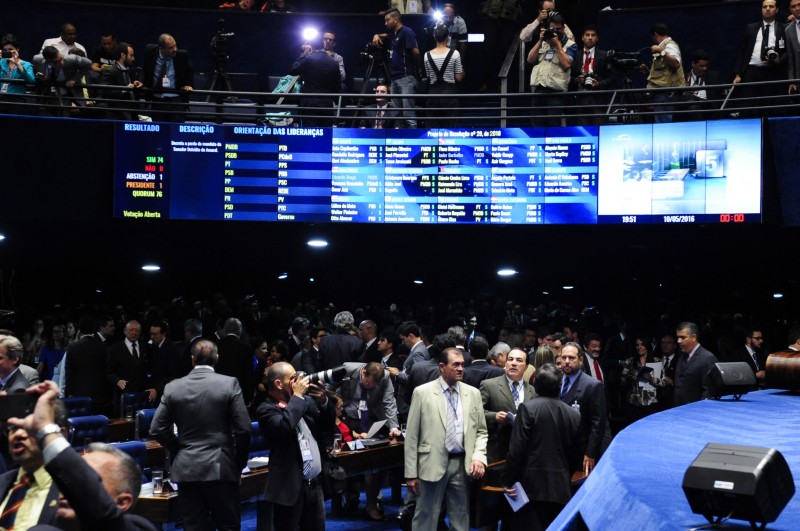 Senadores inscritos têm até 15 minutos para se pronunciar