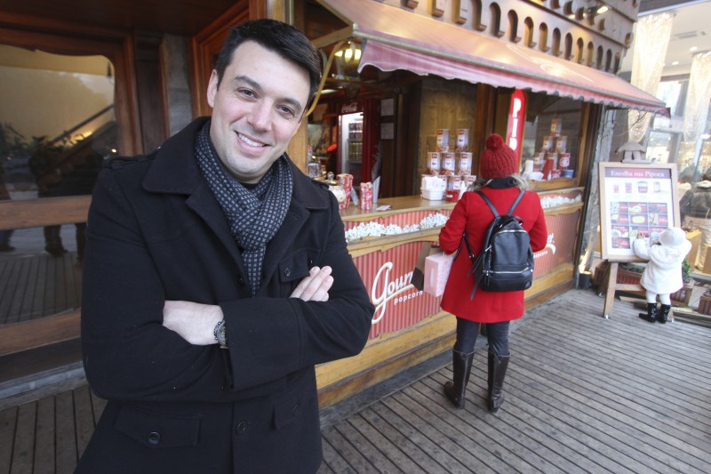  Rafael Peccin &eacute; o fundador da Gourmet Popcorn, de Gramado Foto: JONATHAN HECKLER/JC