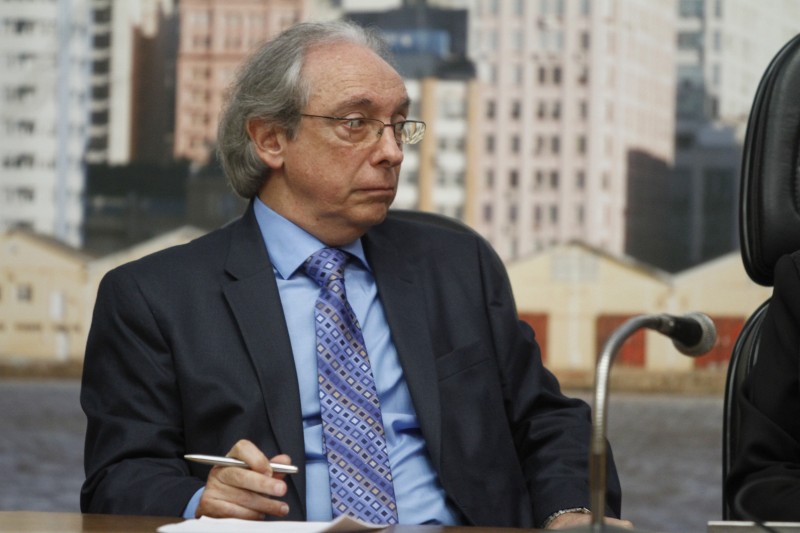 Para Candiota, tudo que puder deve ser privatizado