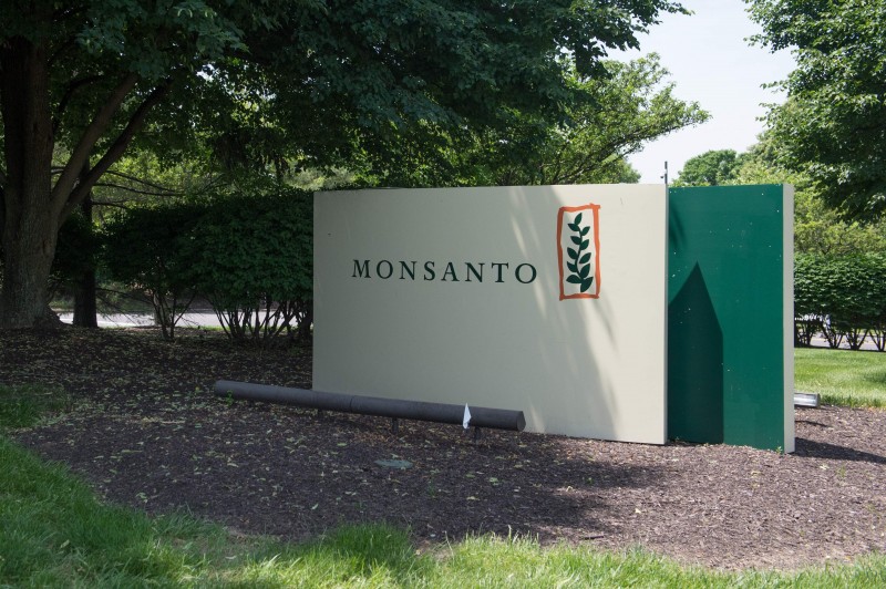 A sign is viewed on the campus of Monsanto Headquarters on May 23, 2016 in St. Louis, Missouri.   Monsanto shares jumped Monday after German chemicals giant Bayer said it had bid $62 billion for the US agricultural giant as US stocks opened slightly higher. Monsanto climbed 6.2 percent on news of the  Bayer bid, which comes amid a wave of consolidation in the agrochemical sector with DuPont-Dow Chemical and other deals. Monsanto has not responded publicly to the offer.    / AFP PHOTO / Michael B. Thomas  