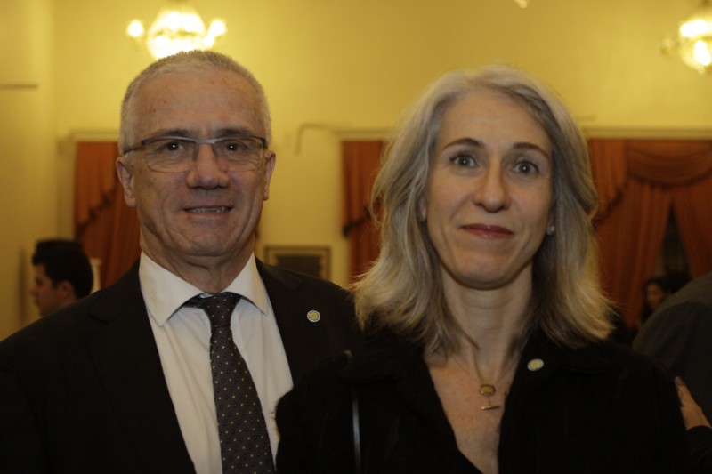 O cônsul-geral da Argentina, Carlos César Garcia Baltar, e Alejandra Expósito recepcionaram os convidados