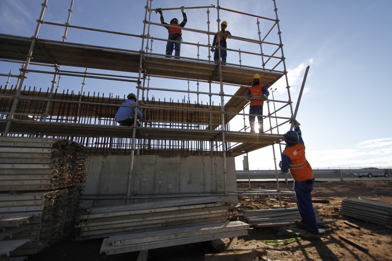 Dnit nega que trabalhos tenham sido totalmente paralisados