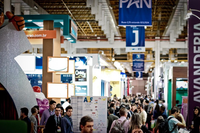 ABF Expo Franchising, em 2015: para este ano, estimativa &eacute; receber um p&uacute;blico superior a 60 mil  Foto: Leonardo Gali/Divulga&ccedil;&atilde;o/ABF/JC