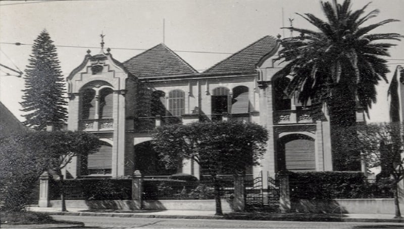 Construído em 1907, foi residência da família de H. Theo Möller