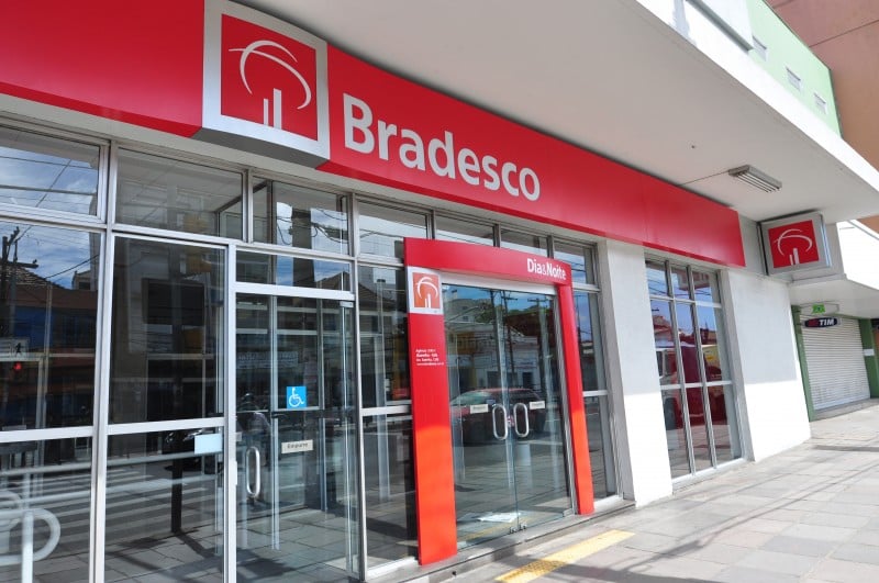 No exercício de 2017, o lucro líquido recorrente do Bradesco totalizou R$ 19,024 bilhões