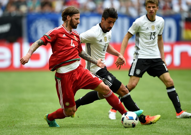 Foi o último jogo das duas seleções antes do torneio continental na França