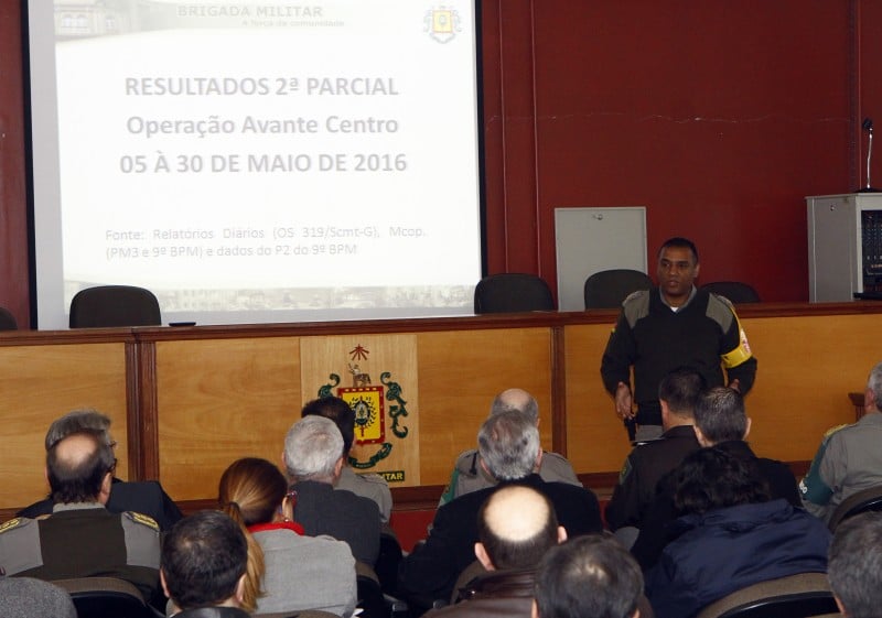 Oliveira apresentou os resultados da ação a representantes do Sindilojas, Sindha, Sindiopticas, CDL e outros