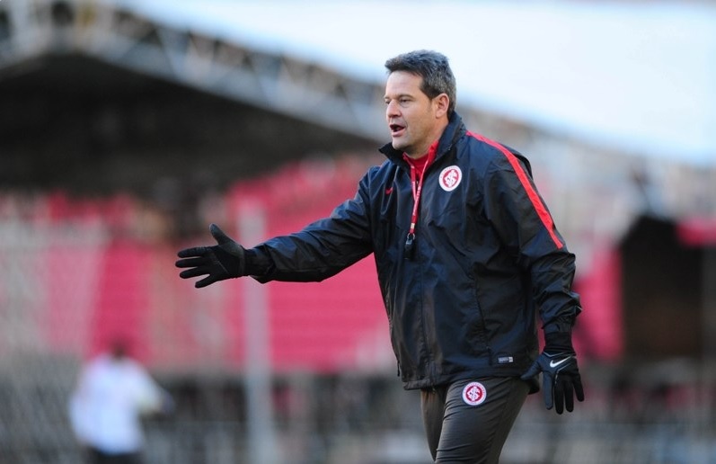 Argel não sabe se poderá contar com o volante Fernando Bob