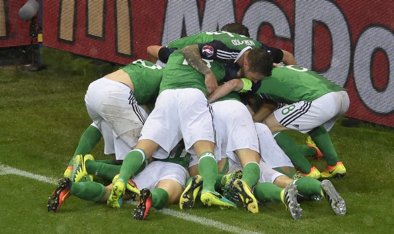 Irlanda do Norte chegou aos três pontos na sua primeira participação na Eurocopa