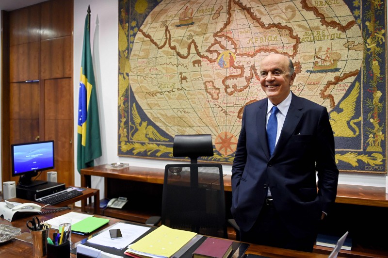  Brazilian new Foreign Minister José Serra poses at his office at the Itamaraty Palace in Brasilia on May 18, 2016. / AFP PHOTO / EVARISTO SA  
