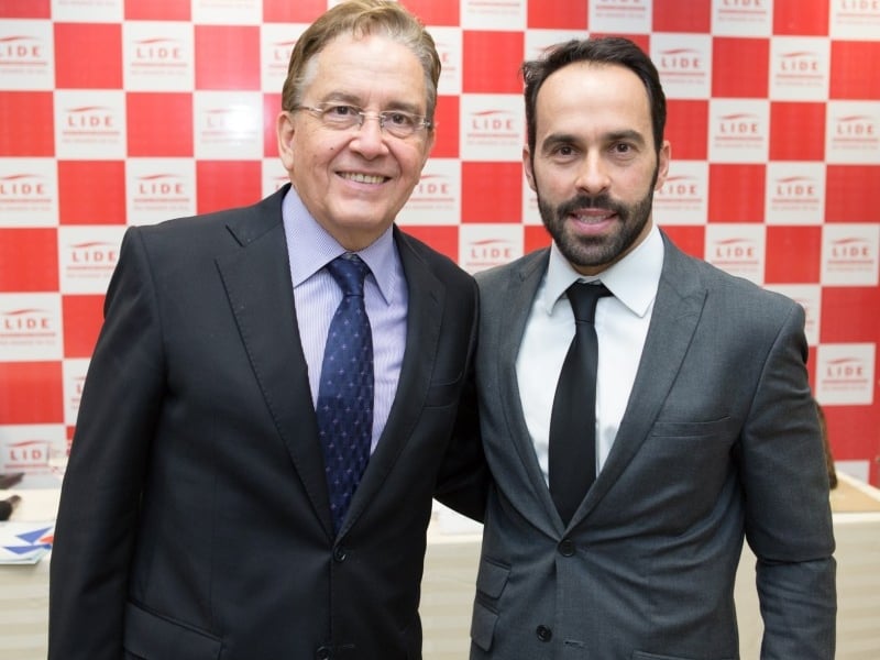 Victoria de Kroes Leal entregou a faixa para Valentina Velásquez Torres Machado, Glamour Girl 2016