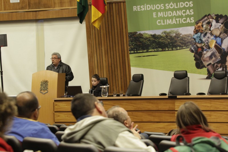 Núbia Luiza Vargas dos Santos: catadora e recicladora, com muito orgulho