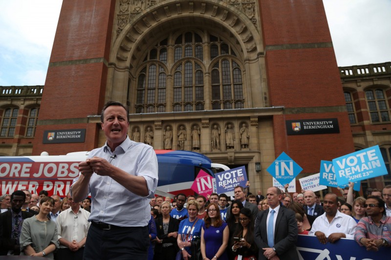 Primeiro-ministro David Cameron defende a permanência na UE