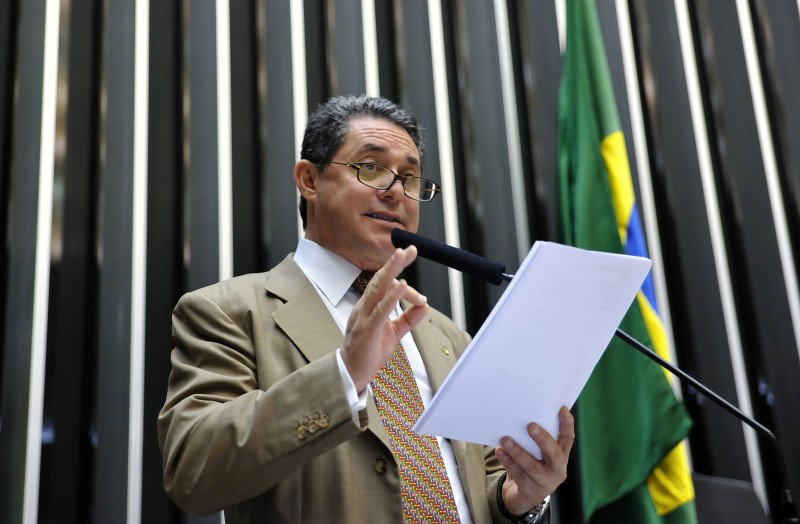 O ex-tesoureiro do PT disse que estava em sua residência, enquanto PF tentava cumprir mandado