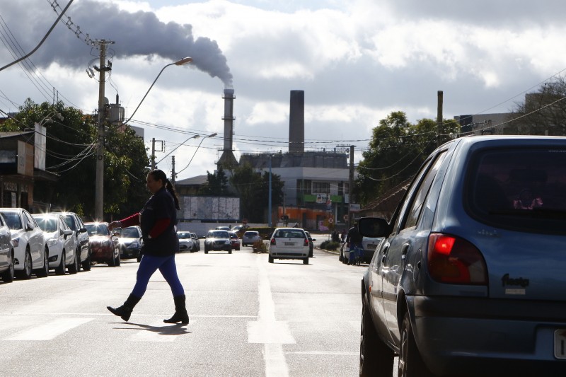 Surto de desenvolvimento desandou, ampliando o desemprego
