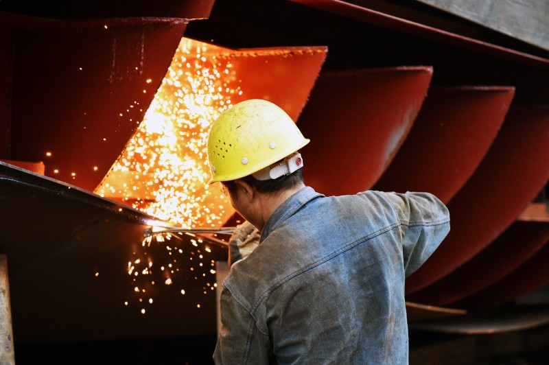 Ind&uacute;stria absorveu 12 mil novos empregados em maio, mostra a PED