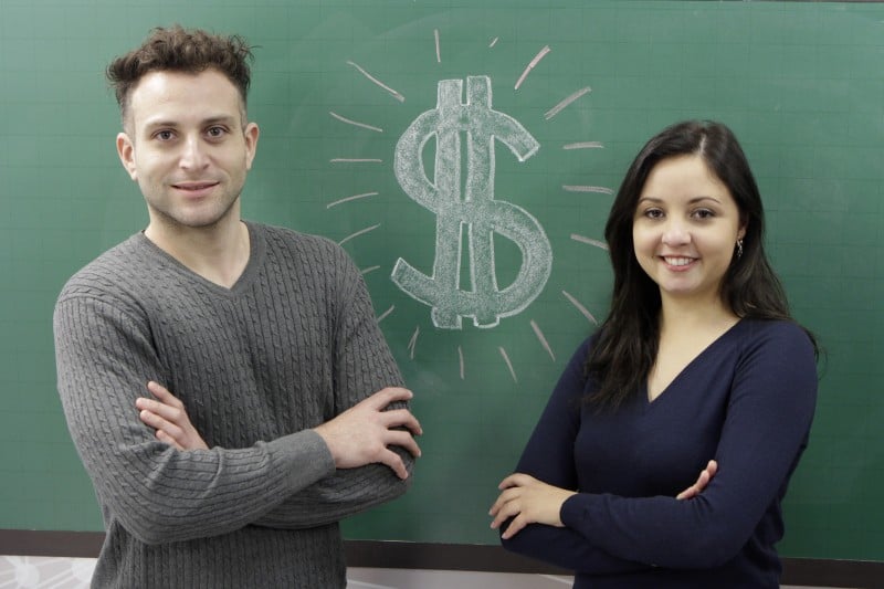 Eduardo Lima e Juliana Marchioretto s&atilde;o os s&oacute;cios co-fundadores da Aula Livre Foto: MARCO QUINTANA/JC