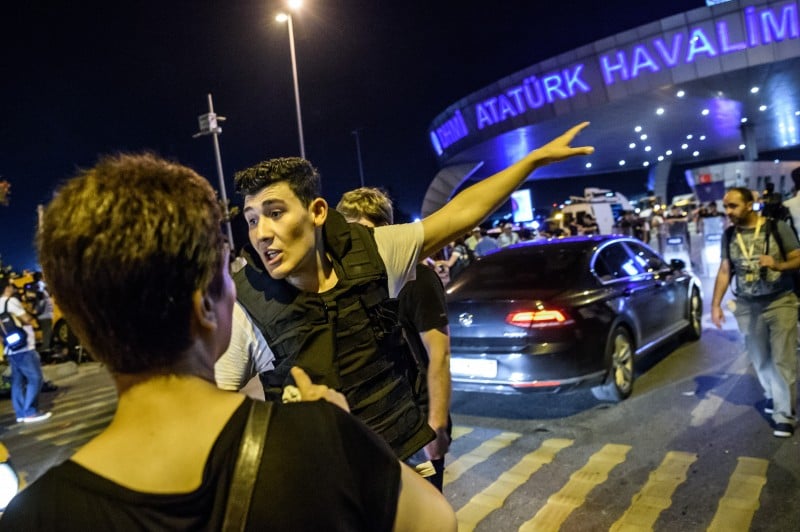 Aeroporto na metrópole turca foi alvo de homens-bomba na semana passada