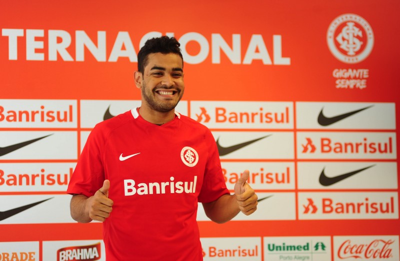 O técnico Argel ganhou mais uma opção para escalar o ataque do Inter