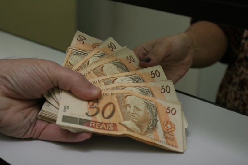 Saques superaram os depósitos em R$ 42,6 bilhões de janeiro a junho      