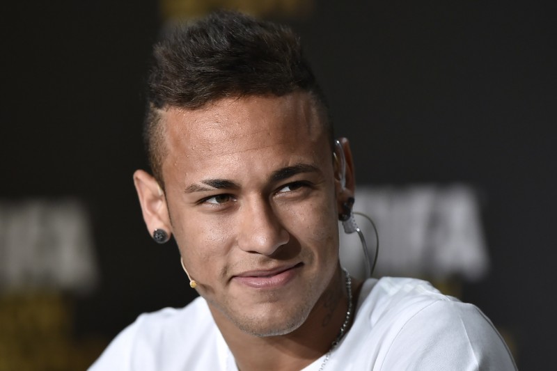 Neymar estava sendo processado por supostos delitos e corrupções cometidas na transferência do Santos para o clube da Catalunha