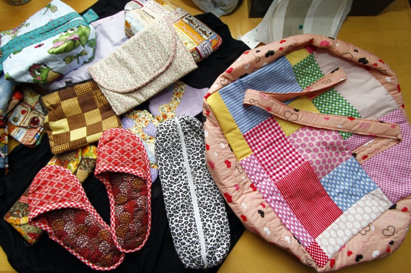  Gera&ccedil;&atilde;oE    Entrevista com Tais Gandolfi ? artes&atilde; que faz trabalhos em pathwork e aprende em tutoriais na internet.   Foto: MARCELO G. RIBEIRO/JC