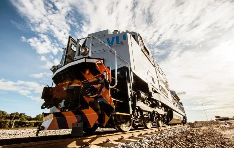 Inauguração de parte da ferrovia, em 22 de maio de 2014, virou palco eleitoral e foi celebrada, porque reduziria custo do frete em 30%, e geraria negócios estimados em US$ 12 bilhões 