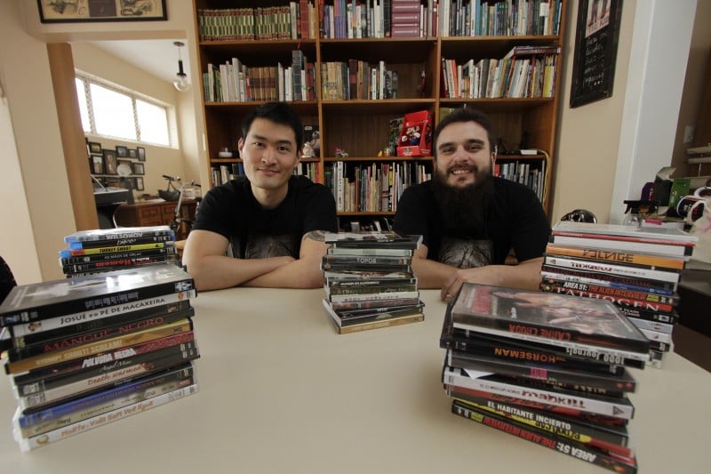 Jo&atilde;o Pedro Fleck e Nicolas Tonsho criaram uma empresa de legendagem de filmes a partir do Fantaspoa