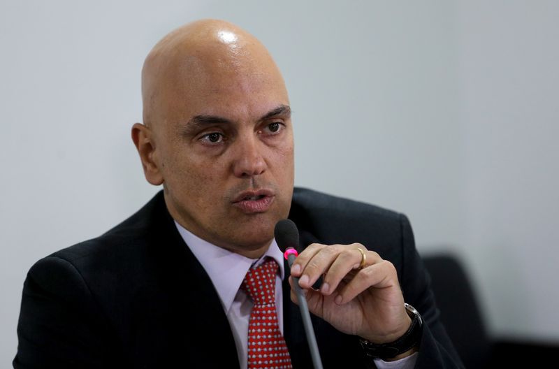 O ministro da Justiça, Alexandre de Moraes, afirmou que grupo foi recrutado pela internet