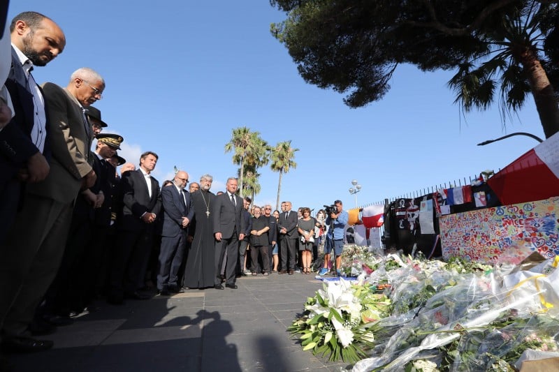 Uma semana após ataque em Nice, franceses ainda tentam entender tragédia