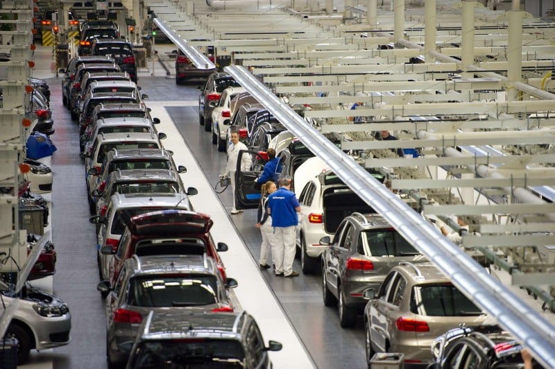 A direção da Volkswagen e o Sindicato dos Metalúrgicos do ABC fecharam acordo para evitar 3,6 mil demissões 