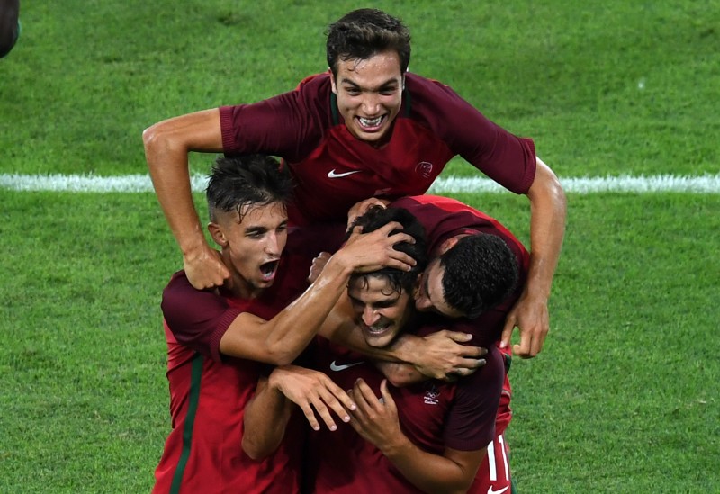 Os portugueses venceram a Seleção Argentina por 2x0