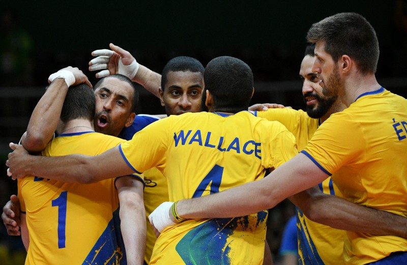 Em jogo acirrado, brasileiros batem México por 3 sets a 1