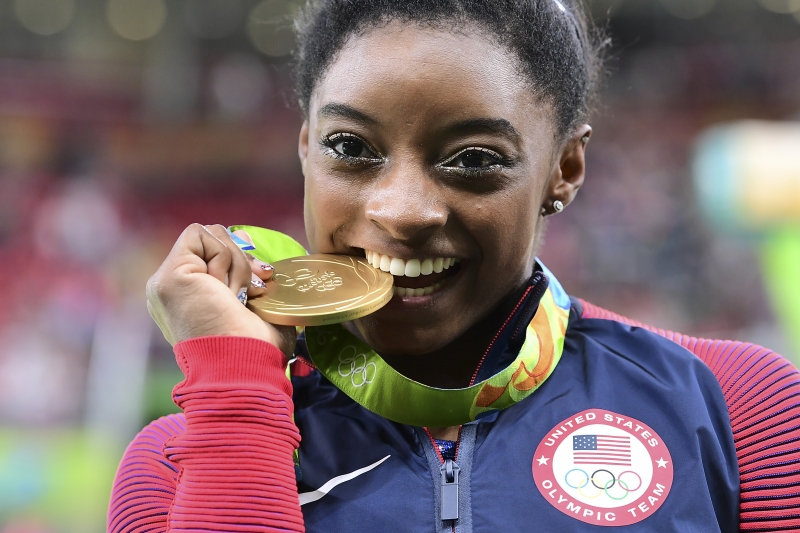 Fenômeno da ginástica artística, a americana Simone Biles conquistou seu segundo ouro na Rio 2016