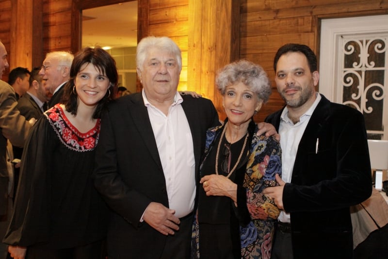 Belmiro e Leda Zaffari entre os filhos Fernanda e Rafael Zaffari