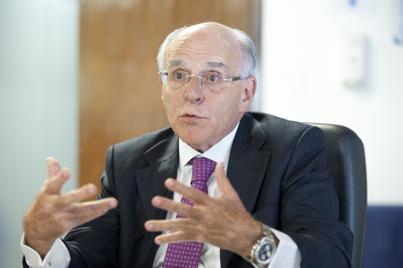 Meirelles disse que o governo decidirá se vai haver aumento de impostos ou não