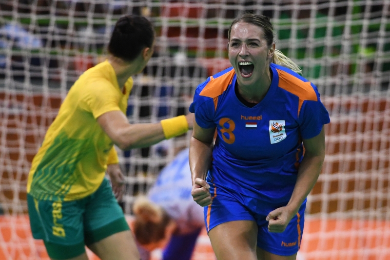 O placar terminou em 32 a 23 para as holandesas, que vão disputar as semifinais