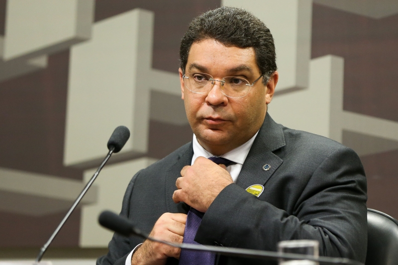 Governo não vai negociar 100% das dívidas, afirma Mansueto Almeida 