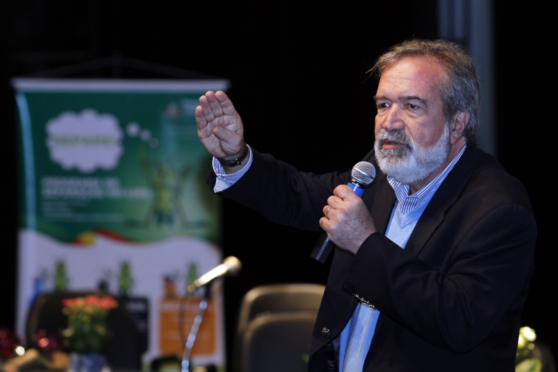 Eduardo Costa relatou em seminário experiência na Lagoa da Conceição, em Florianópolis